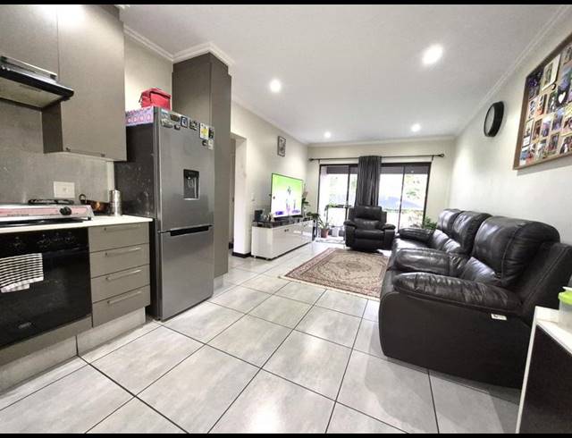 2 BEDROOM PROPERTY TO RENT IN SUNNINGHILL